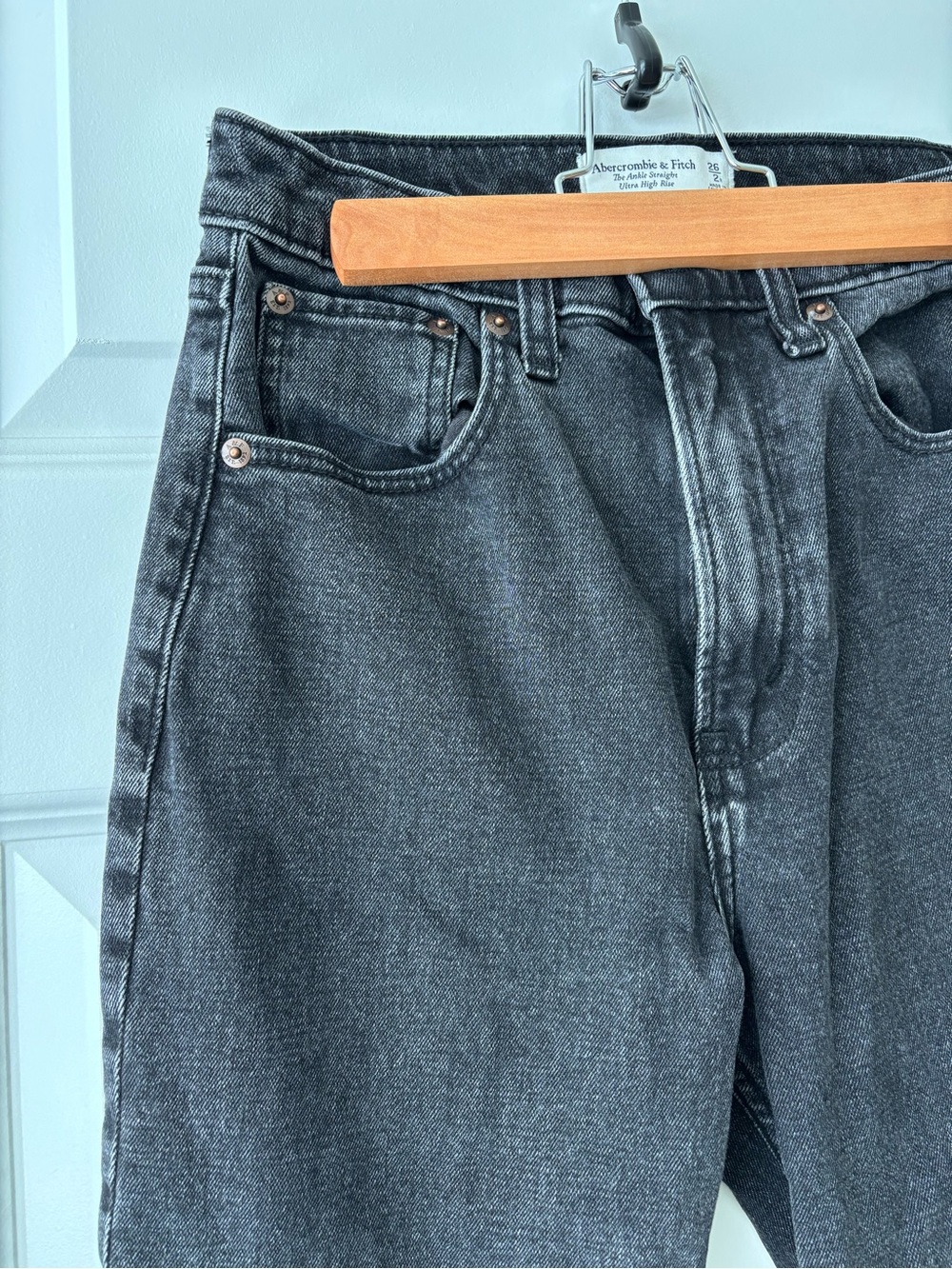 Abercrombie & Fitch The Ankle Straight Ultra High Rise Jeans Size 26 Dark Gray - Picture 3 of 7
